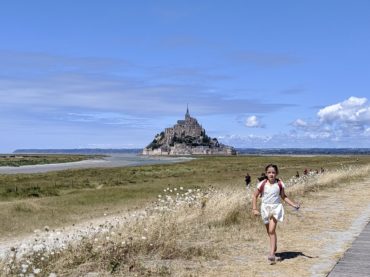 Mont-Saint-Michel com crianças